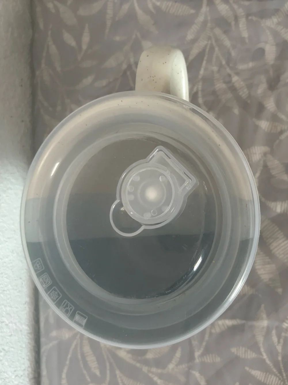 Soup bowl with handle
